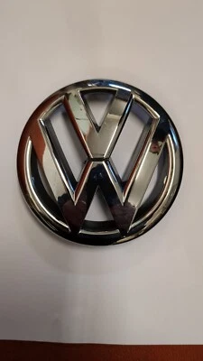 VW VOLKSWAGEN POLO 6R FRONT MAIN GRILLE BADGE LOGO 2009 2010 2011 2012 2013 2014
