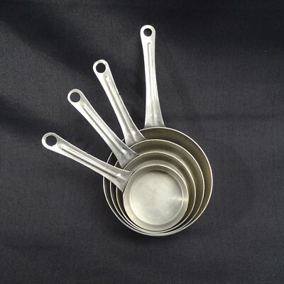 DINETTE ANCIENNE - Lot Divers Ustensiles - Fer Metal EUR 15,00 - FR