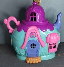 Disney Junior Alice  s Wonderland Bakery Teapot-Shaped Playset See Pics