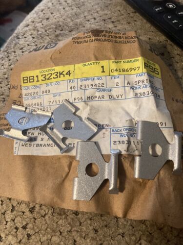 Mopar Nos 4186997 Disc Brake Caliper Spring Clips 74-80 Dodge Truck