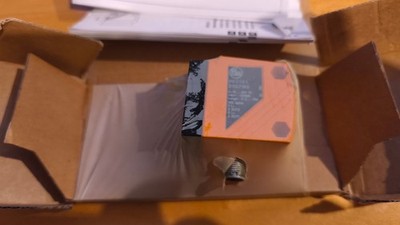 IFM Efector MO2101 Photoelectric Distance Sensor 01DLF3KG New