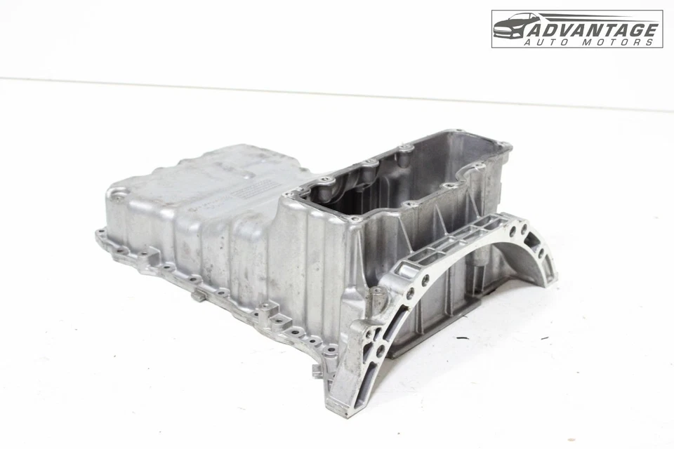 Mercedes-Benz E300 W213 2017-2019 motor de gasolina de 2,0 L cárter de aceite superior OEM Foto 3 de 4