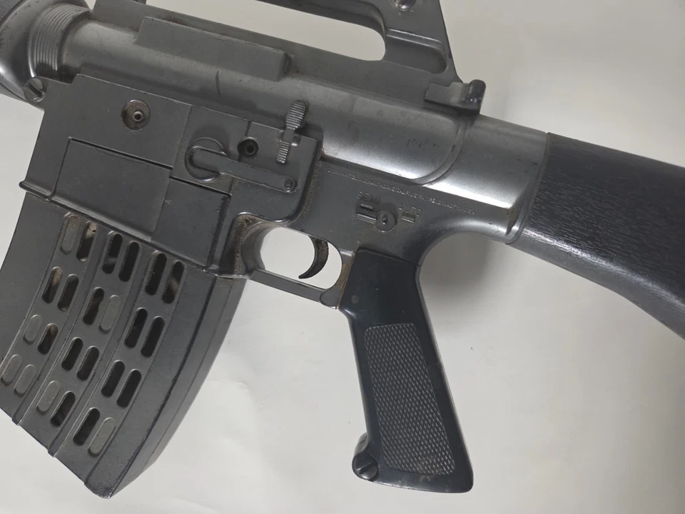 Rifle ametralladora de juguete Mattel M-16 Marauder Division 1966 de colección guerra de Vietnam Foto 4 de 4