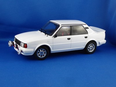 1/18 SKODA 130LR plain body, white,limitiert 100 St (Lizenz Skoda)
