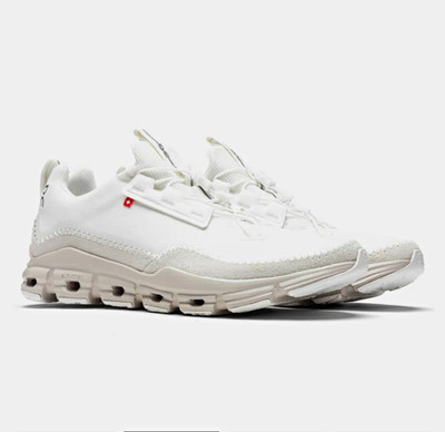 ON CLOUDAWAY IVORY/PEARL men s Lace Up Athletic sneaker sz 11.5 brand new in Box
