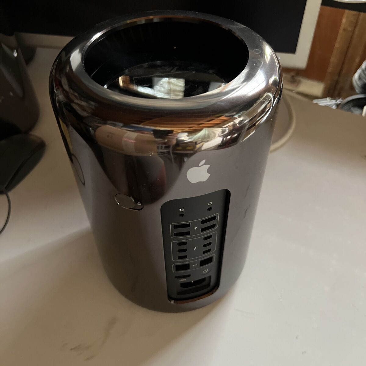 肌触りがいい Apple Mac Pro Mid 2012 6コア6GB 1T デスクトップ型PC