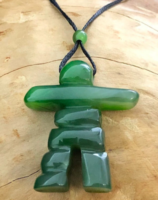 40mm Echter Natürlicher Nephrit Jade Inukshuk Anhänger an Kordel