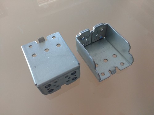 Philips 70PUS6504/12 - Stand mounting base (for the chassis of the TV set)