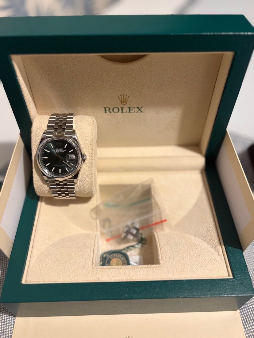 Rolex Datejust 36mm 126200 Mint Green Dial Box & Papers 2022 image 4