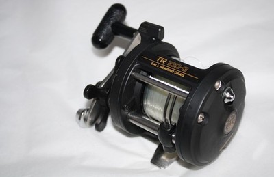 Shimano TR 100G Level Wind Reel w/15# Test & Storage Bag MUST SEE