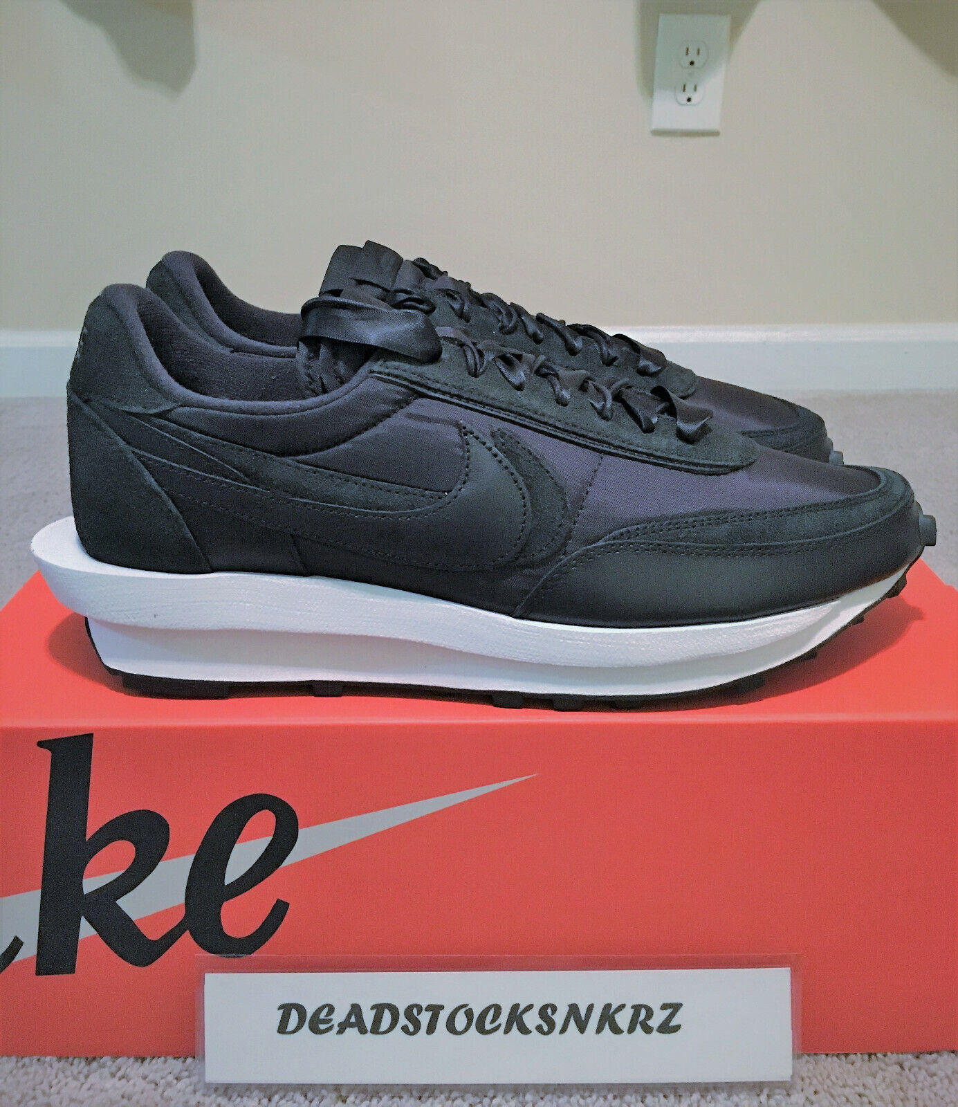 nike sacai waffle black nylon