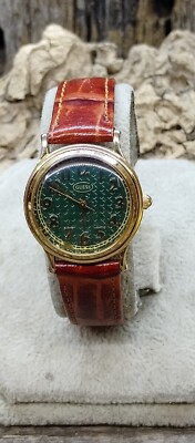 Vintage Lady Guess Wrist Watch Quartz Green Dial Gold Tone  display picture 1