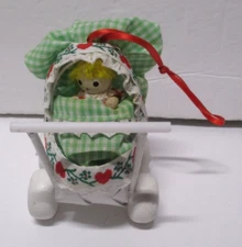 VINTAGE WOOD WICKER BABY CARRIAGE PRAM BUGGY CHRISTMAS TREE ORNAMENT BIN CHR2