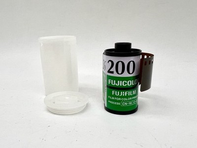 FUJIFILM Fujicolor Superia 200 Farb Film 36 Aufnahmen Ablaufdatum unbekannt