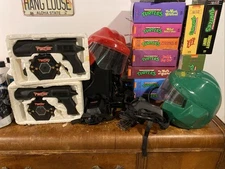 Vintage Photon Laser Tag Game by Entertech (1986) 2 Helmets, 2 Phasers + Target