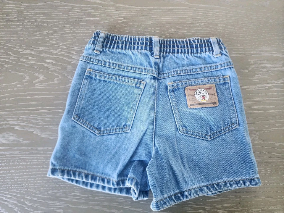 Pantalones Cortos Vintage Mickey Mouse Clásicos Denim Bordados Niños Disney Mickey & Co. Foto 2 de 4
