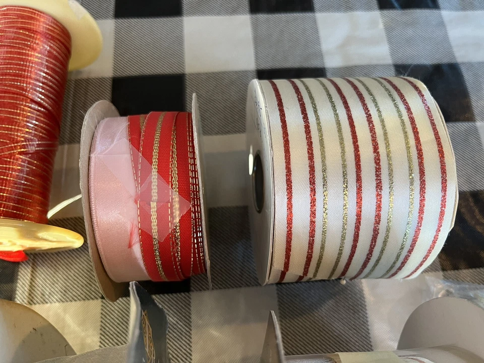 Lot of 18 Christmas Decorative Ribbon Curling Nylon Vintage Used - Imagem 3 de 4