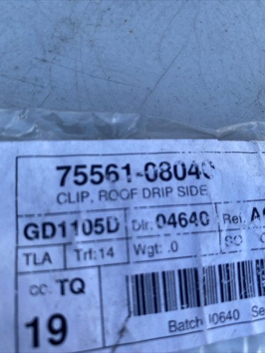 Toyota Roof molding Clip 75561-08040 OEM NEW - Picture 3 of 3