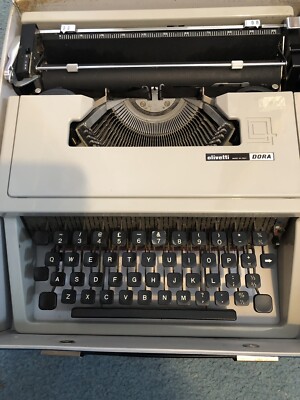 Vintage Olivetti Dora Schreibmaschine mit Vinylkoffer