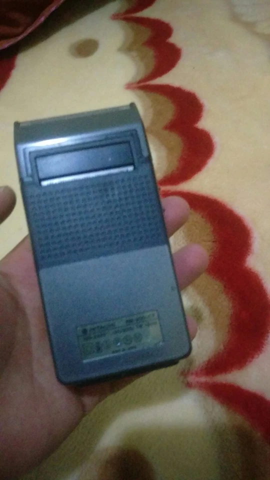 Barbeador masculino Hitachi vintage RM-9000CF preto 100 - 240 V Japão  - Imagem 2 de 4