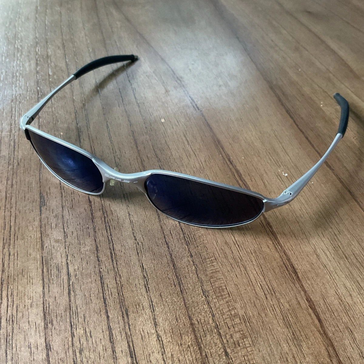 オークリー（OAKLEY）ヴィンテージモデル「A-WIRE」　(廃盤) Vintage Gem - wire a oakley 小物