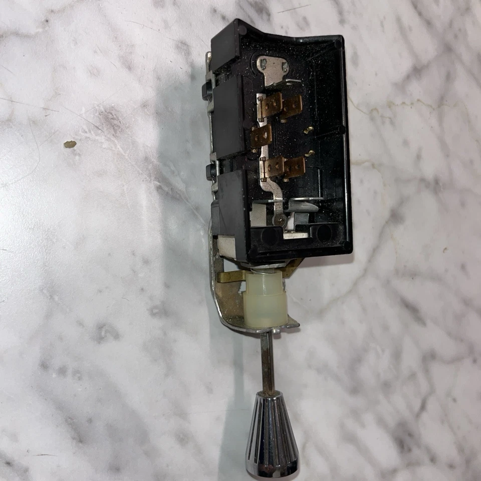 Interruptor de faros Corvette 1961 con perilla de tracción Billet Foto 2 de 2