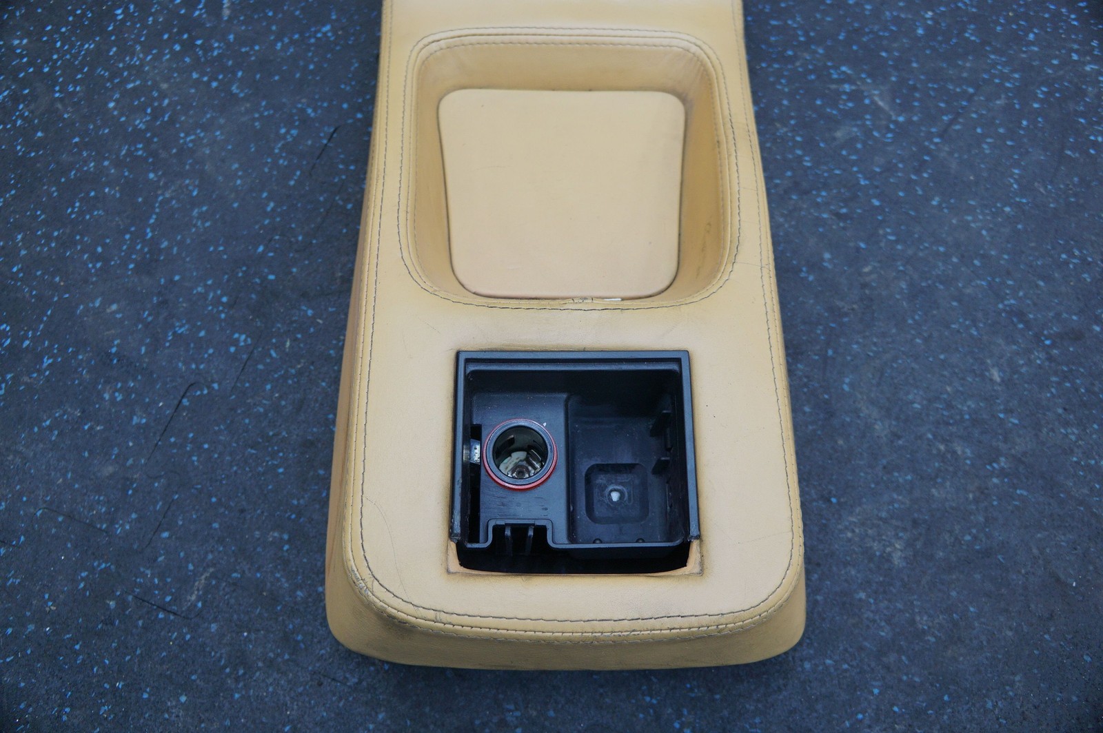 Rear Lower Center Console Cupholder Beige 654139 Ferrari 456 M GT GTA 1998-03