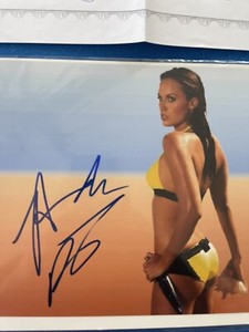 Sexy AMANDA BEARD SIGNED AUTOGRAPH 8X10 PHOTO Diver Knife OLYMPIC GOLD MEDALIST