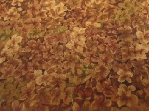Cotton Fabric Garden Patch Print Browns Golds Floral Fabric Clothworks BTYx44 - 第 2/5 張圖片