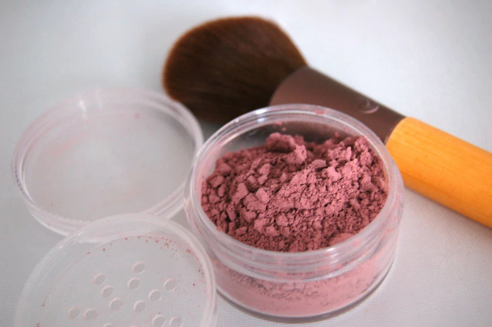 Natural Vegan Mauve Blush 30g Gentle Skin Improving Mineral Makeup Mica-Free - Image 3 of 4