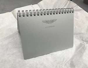 Aston Martin V12 Vanquish Guida di riferimento rapido - Inglese