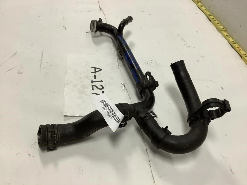 AUDI A3 2006 2,0 L motor refrigerante manguera termostato OEM+ Foto 2 de 4