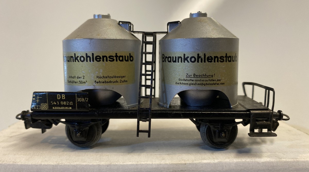 Marklin HO Scale Braunkohlenstaub Twin Coal Tank Car #543082