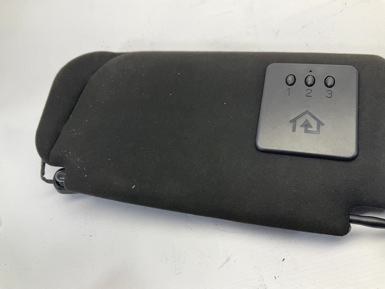 09-19 Maserati GranTurismo Left Driver Sun Visor Sunvisor Q