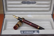 Merveilleux stylo plume 18 kts PARKER DUOFOLD Centennial bordeaux irisé de 1992