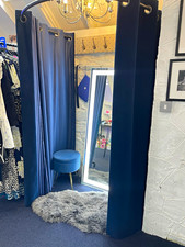 Changing rail and curtain