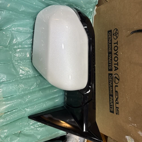 2022-2025 Toyota Tundra Driver Side Mirror ,W/ Camera /Auto Dimming , OEM USED