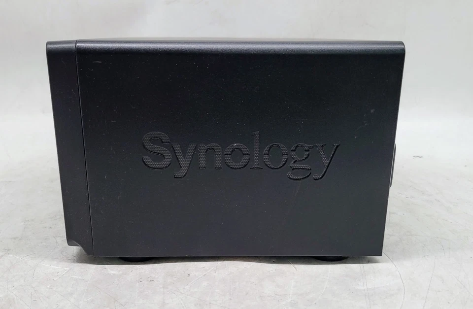 Synology DiskStation DS1812+ 8-Bay NAS for parts, NO CADDIES, LAN Lights up - Image 4 of 4