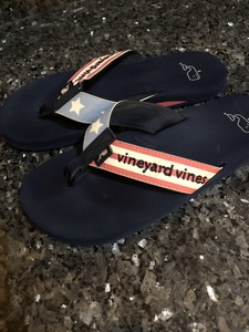 vineyard vines mens flip flops Size 9 | eBay