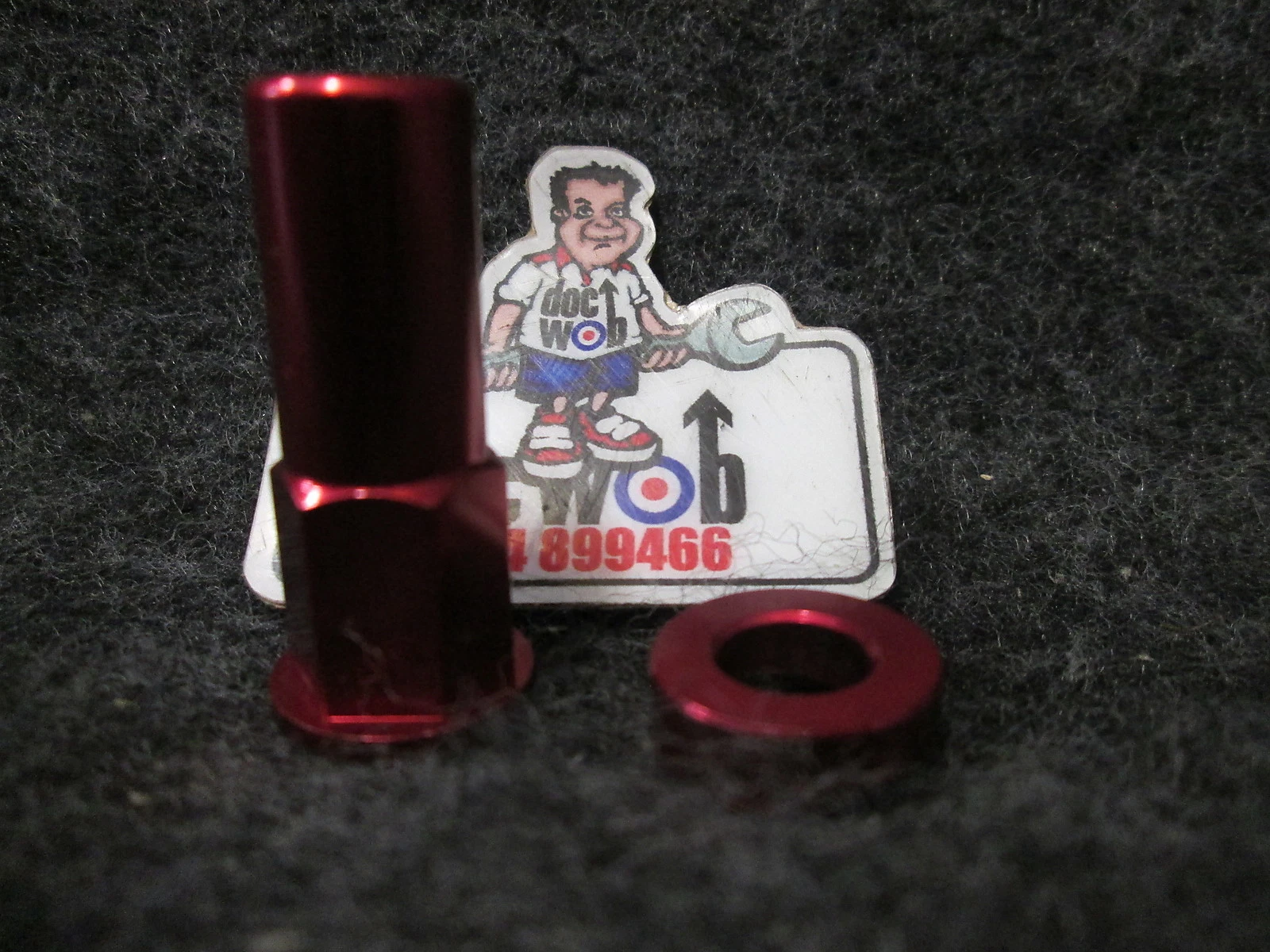New Doc Wob alloy rimlock nut + spacer in red CR3018