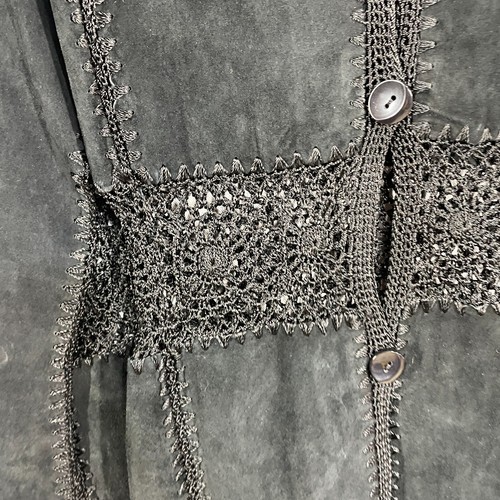 Giacca scamosciata vintage Y2K donna L pelle nera uncinetto strega boho fata bottone - Foto 11 di 14