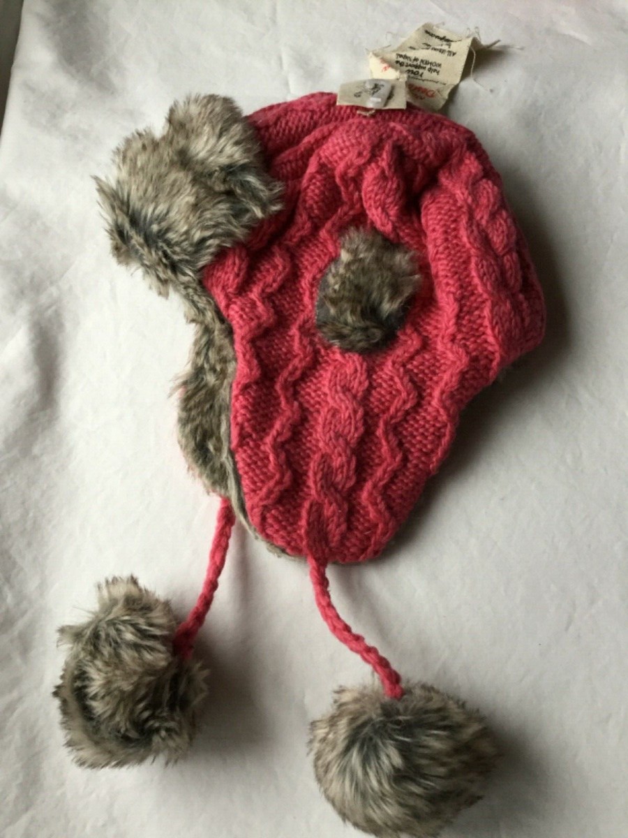 SUNDANCE Nirvanna Designs Hand KNIT Faux Fur Trim TRAPPER  display picture 1