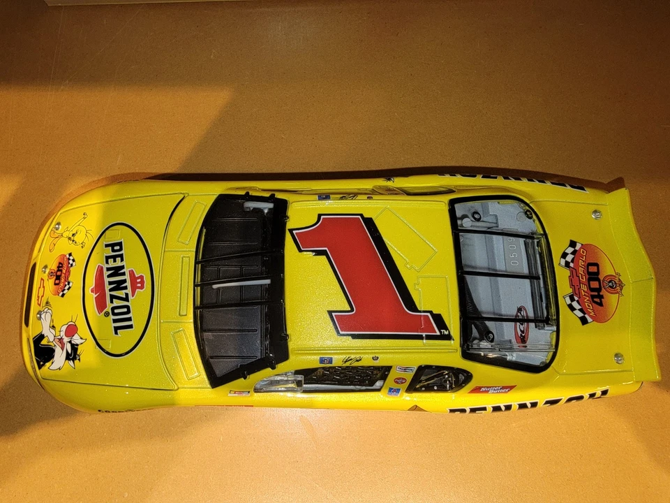 2001 Steve Park #1 Pennzoil/Looney Tunes 1/24th - Monte Carlo SS Bank - Image 4 of 4