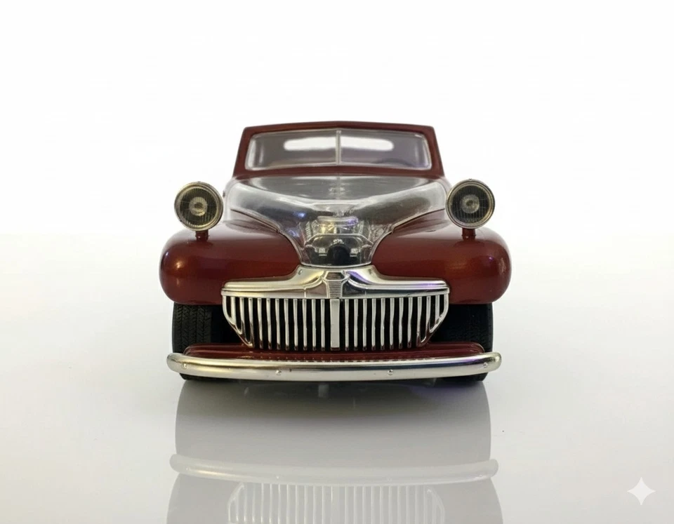 '48 Ford De Luxe Convertibile Final Version "Grease" 1:18 RC2-ERTL + Figure  - Immagine 4 di 4