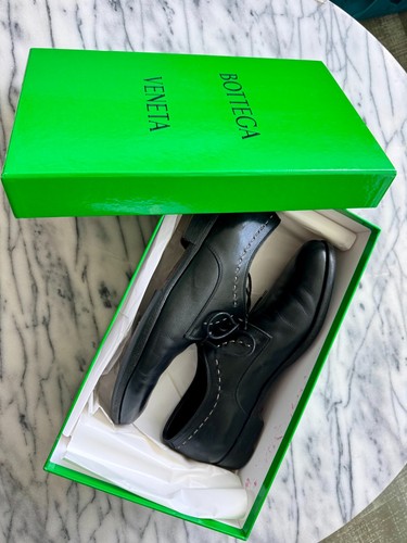 Bottega Veneta, Scarpe eleganti derby vintage Bottega Veneta in pelle di vitello punta liscia con scatola
