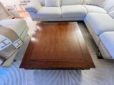 Table Basse Salon modèle Opium de 1m sur 1m, très bon état