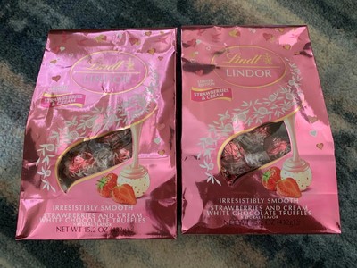 Lindt Lindor x2 Strawberries and Cream White Chocolate 15 ...