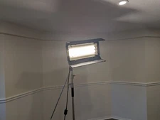 2 X KinoFlo Diva-Lite 401 Light Kits wHard Case & Extras! Pro Grade Film Product