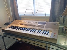 Vintage Synth Casio CT-810 / Synthesizer Keyb...