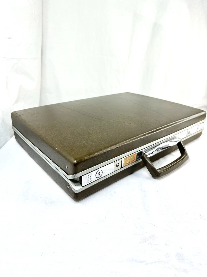 复古新秀丽经典棕色硬壳公文包 18x12.5 英寸无钥匙 FrShp — 第 2/4 张图片